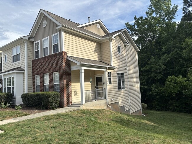 Building Photo - 190 Cedar Elm Rd