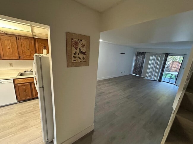 Foto del edificio - 7743 Balboa St