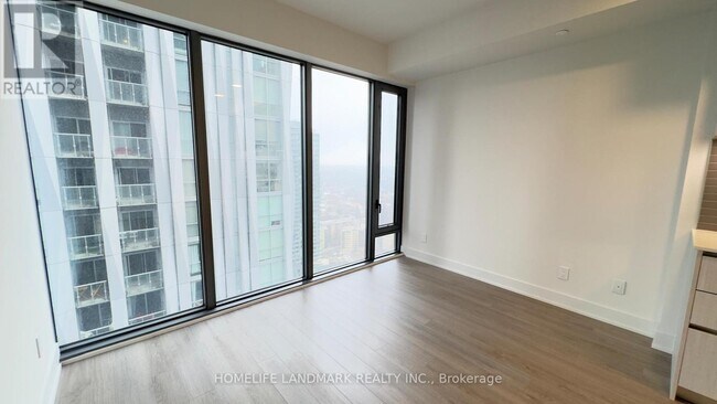 Building Photo - 8 Cumberland St