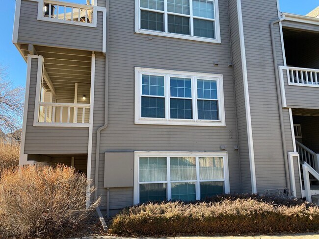 Foto del edificio - Lakewood Condo