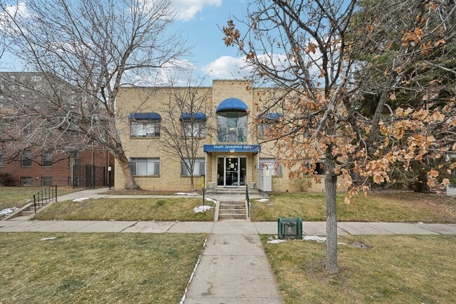 Building Photo - South Josephine Apartments