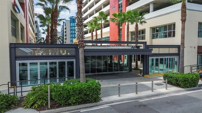 Building Photo - 1208 E Kennedy Blvd