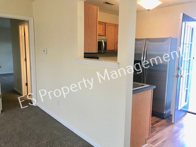 Foto del edificio - Great 3 Bedroom 2 Bathroom Ranch Style Hom...