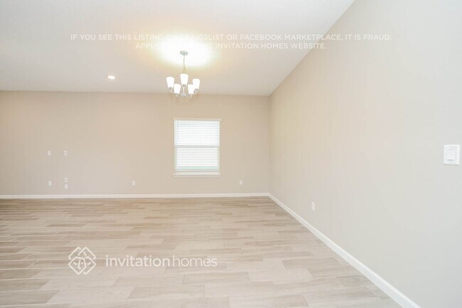 Foto del edificio - 10015 Lemon Grass Ln