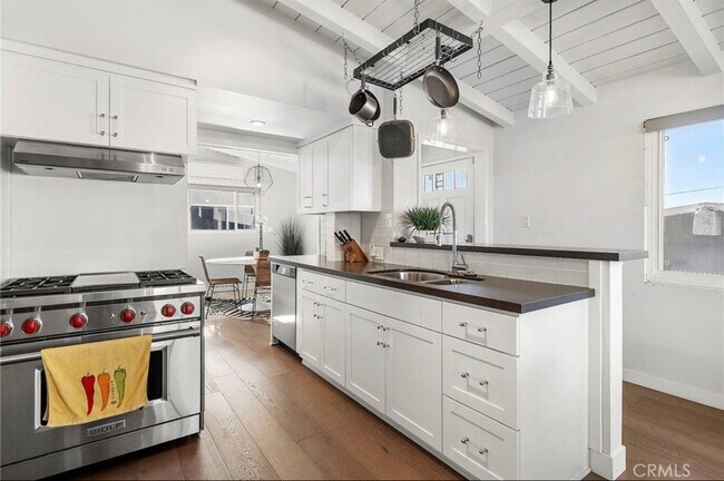 Foto del edificio - 200 Moonstone St