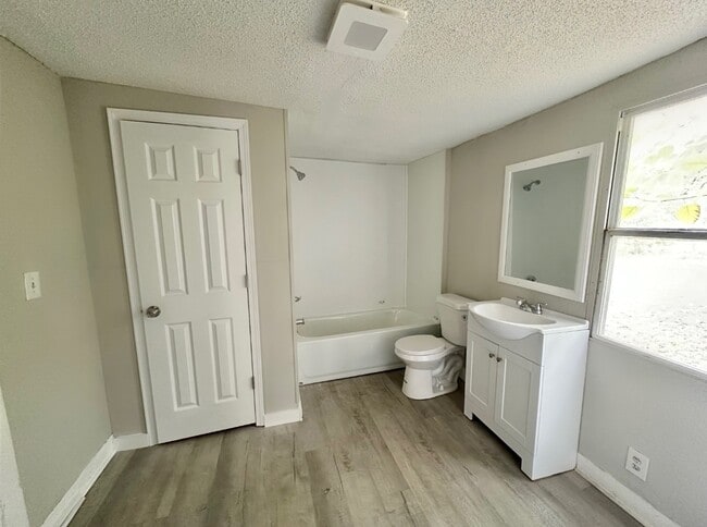 Foto del edificio - 1430 19th St Ensley