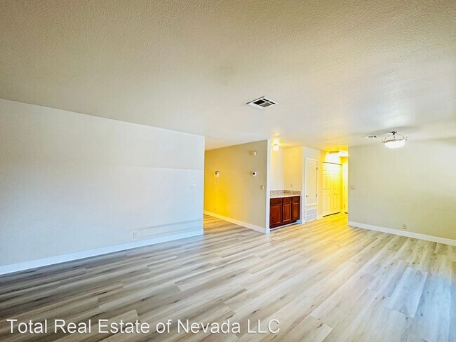 Foto del edificio - 3 br, 2 bath House - 5386 River Glen Drive...