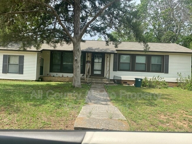 Building Photo - 301 Aero Ave