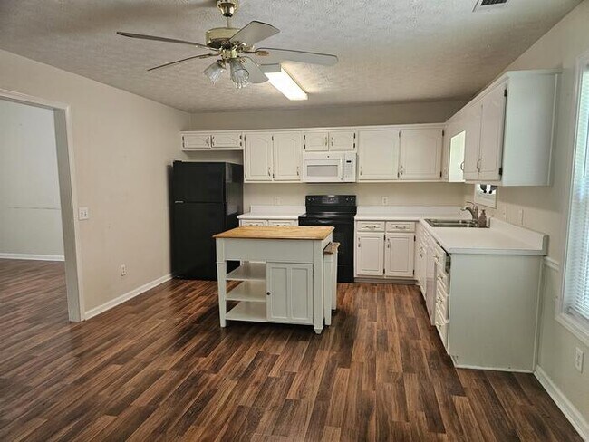 Foto del edificio - 905 Windward Ct