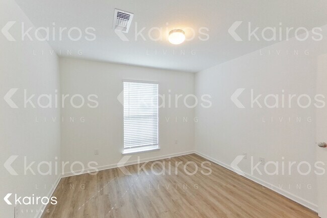 Foto del edificio - 11405 Camden Ct Cir