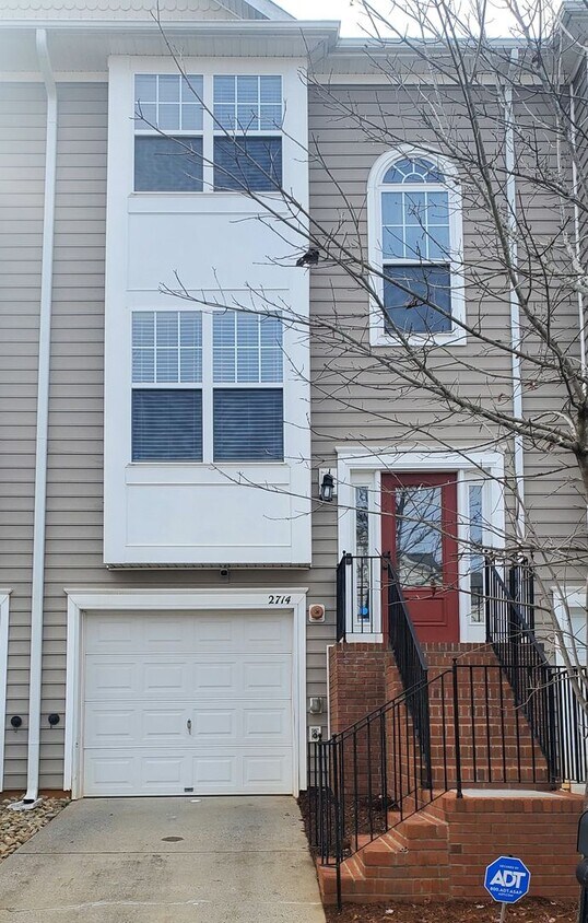 2714 Avalon Loop Rd, Charlotte, NC 28269 Townhome Rentals in