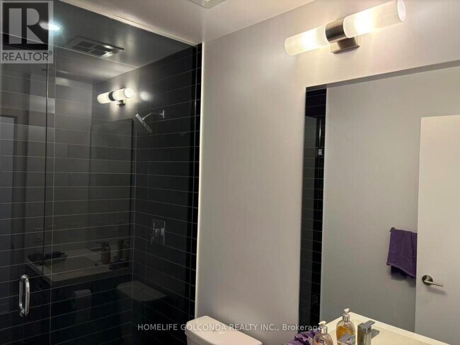 Building Photo - 87 Peter St