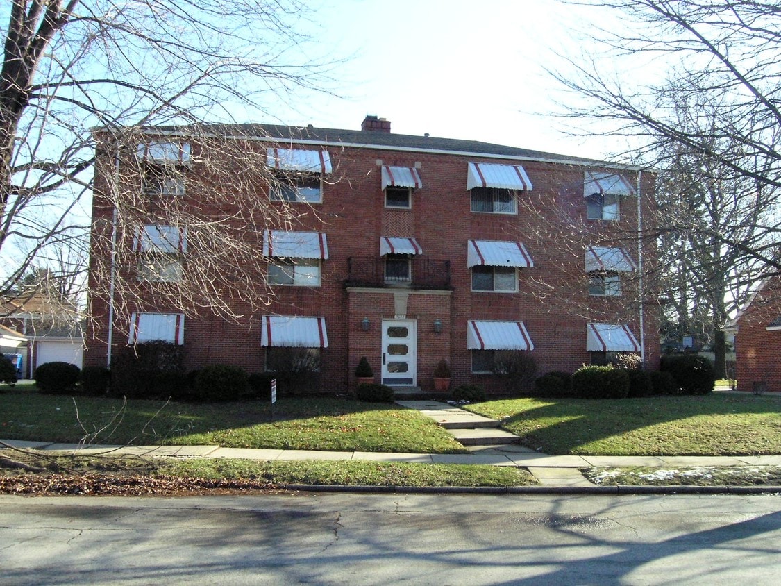 Building Photo - Pemberton Apartments