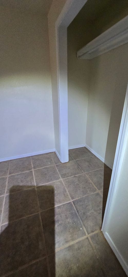 Building Photo - 9801 Larkspur Ln