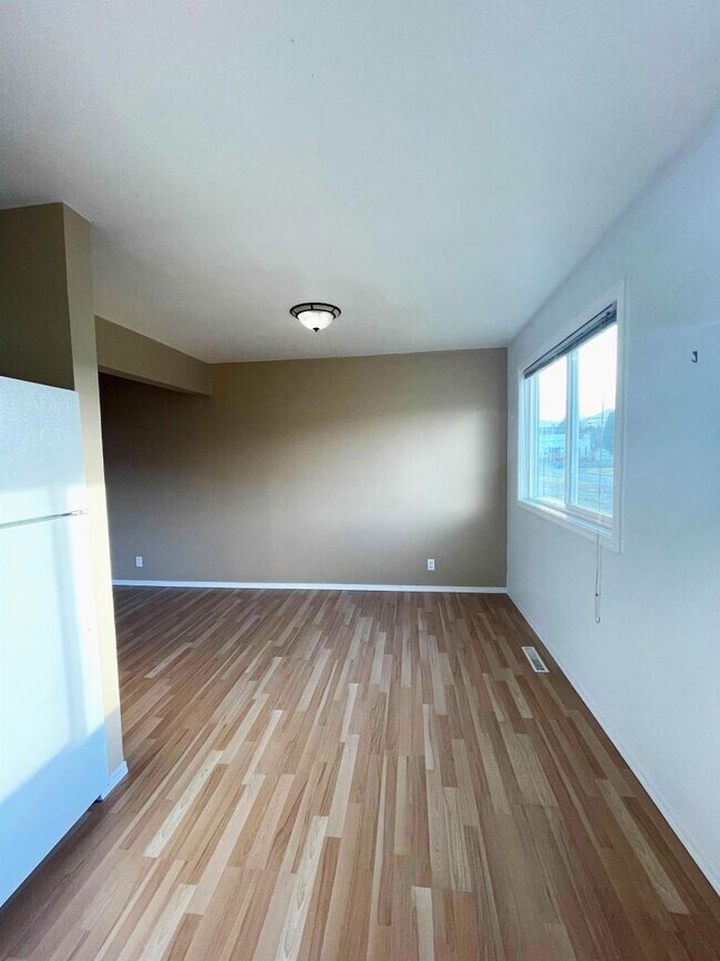 Photo du bâtiment - 3 bedroom in Kitimat BC V8C 1W2