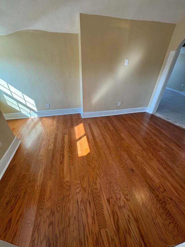 Foto del edificio - 817 Albany Ave