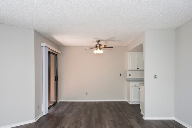 Building Photo - 1112 Linden Ave