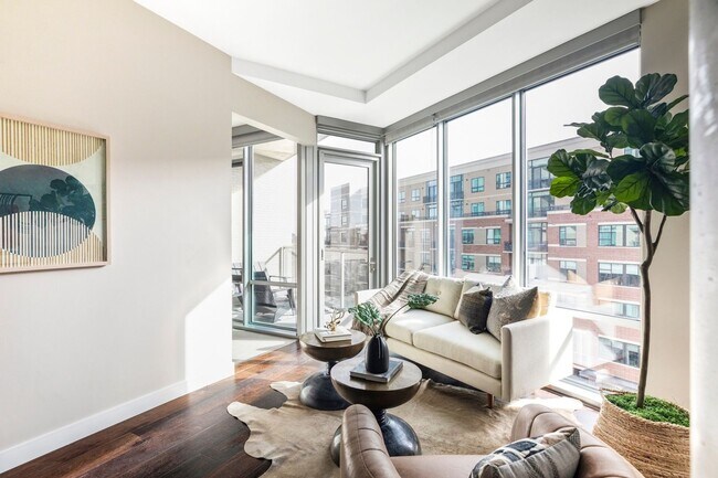 Foto del edificio - Luxury 1 Bedroom + Large Den condo Denver at Sloans Lake