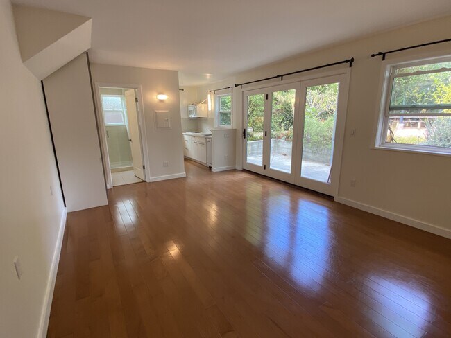 Photo - 1831 Woolsey St (Berkeley, CA) Townhome