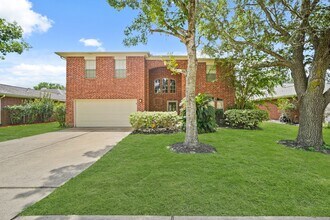 Building Photo - 10008 Dawn Brook Dr