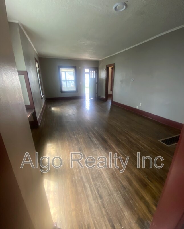 Foto del edificio - 3522 N Bryant Ave