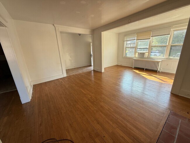 Building Photo - 6603-6603 Woodwell St