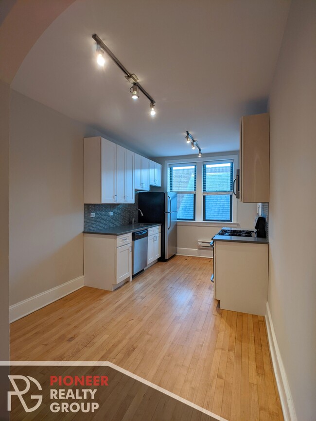 Building Photo - Rockwell Courtyard Apartments