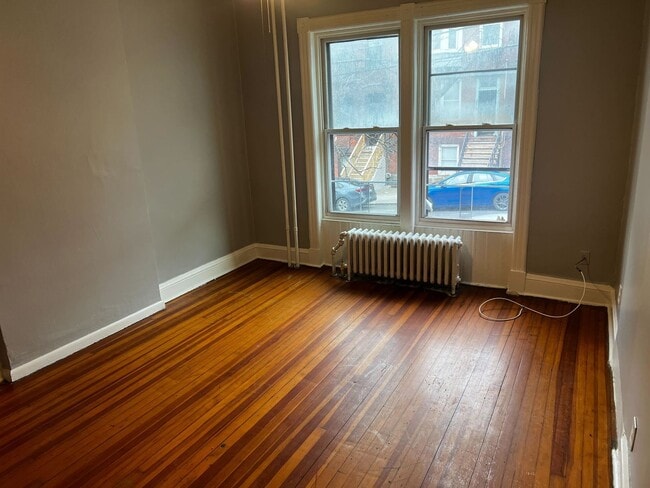 Building Photo - 159 Lark St