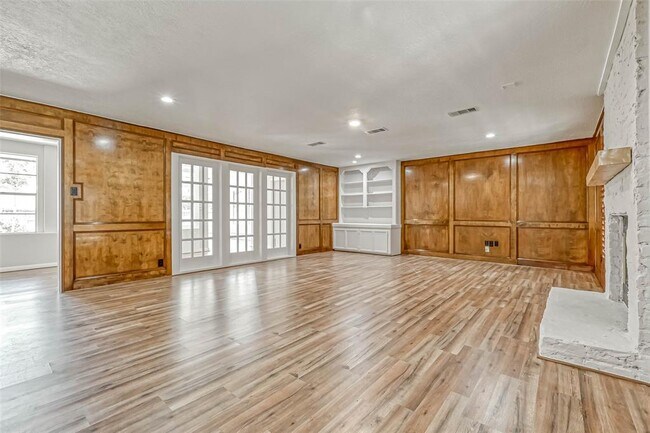 Foto del edificio - 16406 Cornwall St