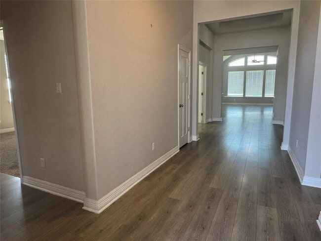 Building Photo - 812 Karst Cv