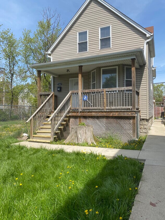 Primary Photo - 28 W 112th St