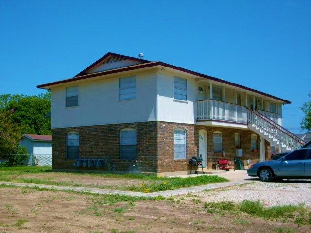 Building Photo - 1400 Avenue W