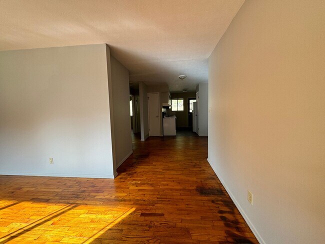 Foto del edificio - 116 Elliott Dr