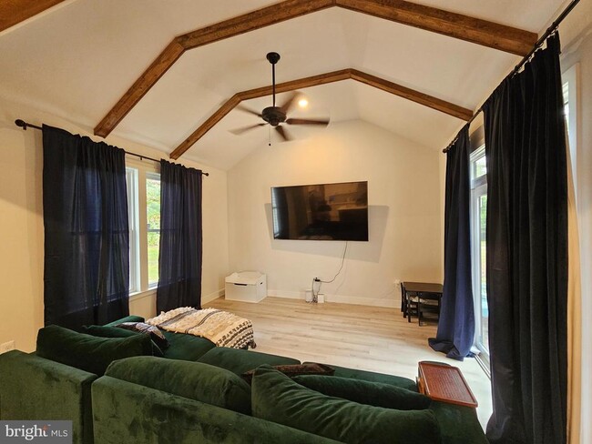 Building Photo - 470 Waterfords Edge Ct