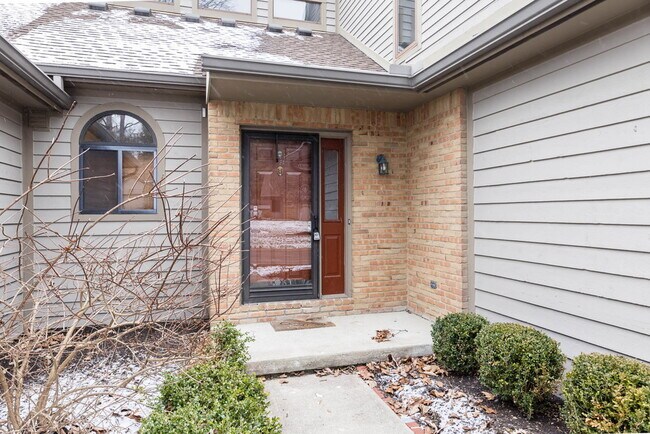 Building Photo - 7795 Bartles Ave