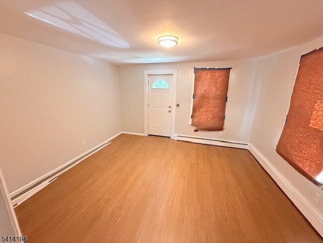 Foto del edificio - 17 Stoll St