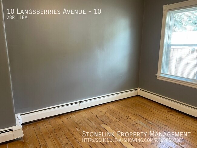 Building Photo - 10 Langsberries Ave