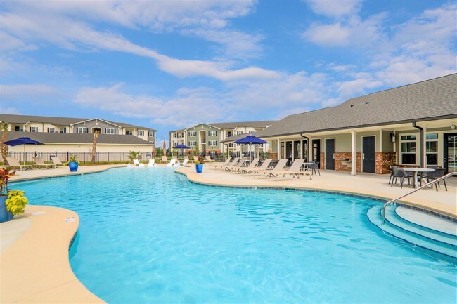 Building Photo - Sevilla Place Apartments