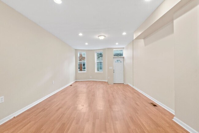 Foto del edificio - 428 E Lorraine Ave