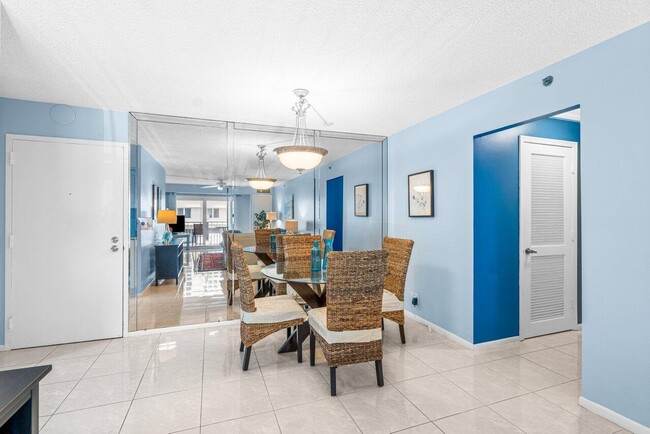 Building Photo - 3221 S Ocean Blvd