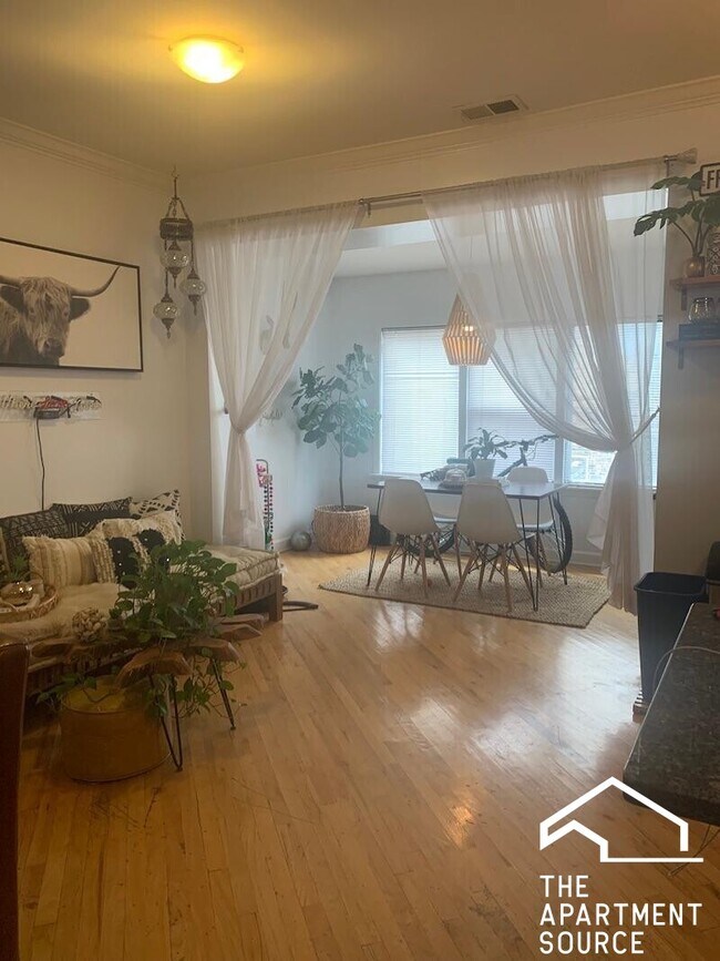 Foto del edificio - 1621 W Wallen Ave