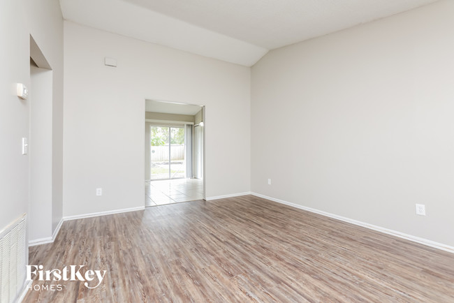 Building Photo - 3302 Sassafras Ct