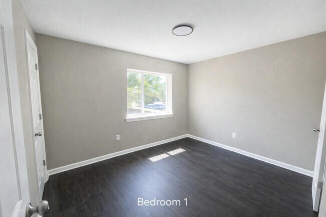 Foto del edificio - 1312 Jasper Ave