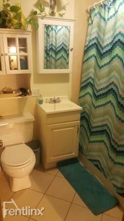 Foto del edificio - 1 br, 1 bath  - 5 Abbey Rd # 12