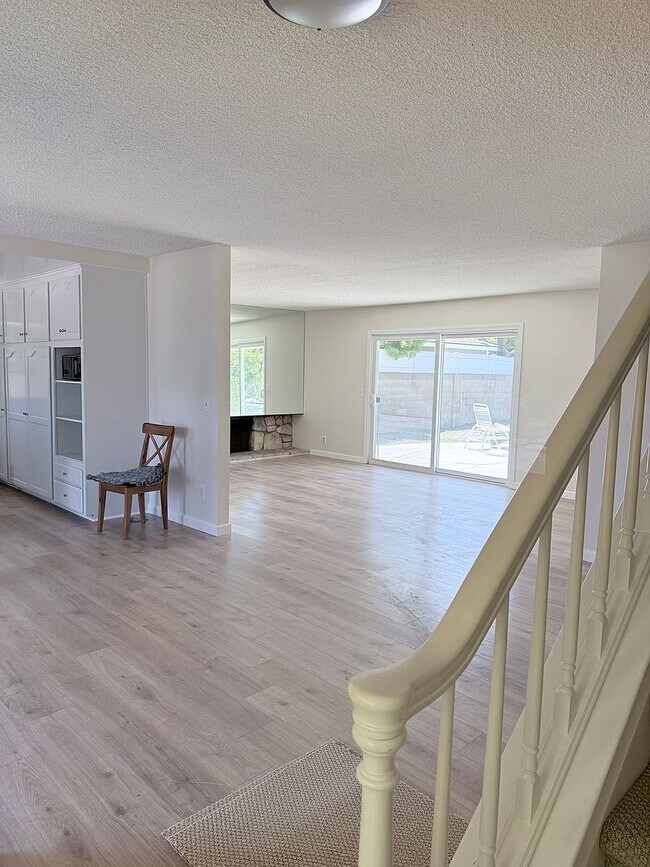 Foto del edificio - 6292 Silverwood Dr
