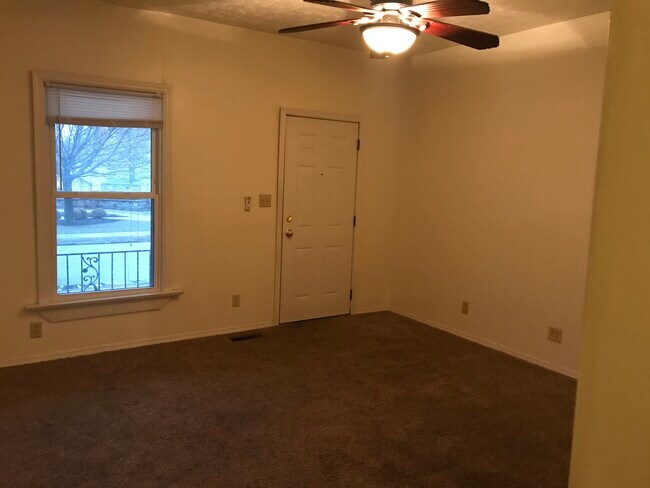 Building Photo - 664 Saint Joseph Ave