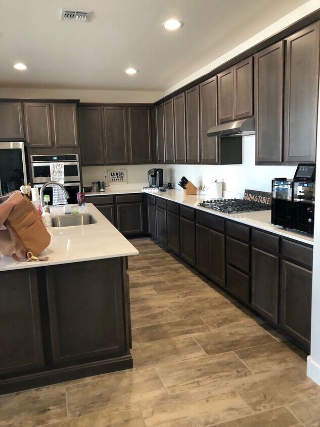 Building Photo - Your Queen Creek escape—with all the right...