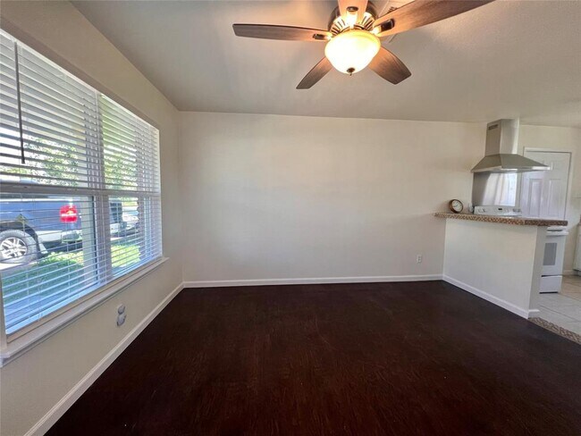 Foto del edificio - 3514 Sparrow St