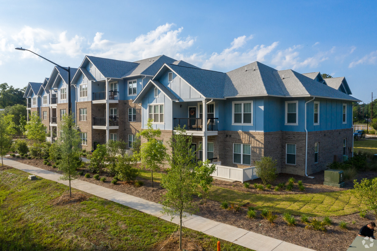 Building Photo - Oakside Apartments