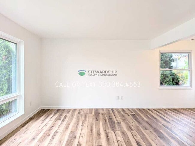 Building Photo - 1150 Valleyview Ave SW
